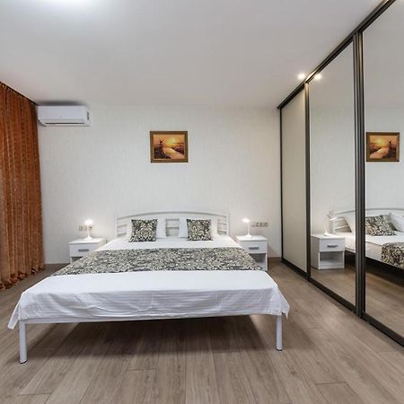 Apartments Riviera,20 минут от центра Киев Экстерьер фото