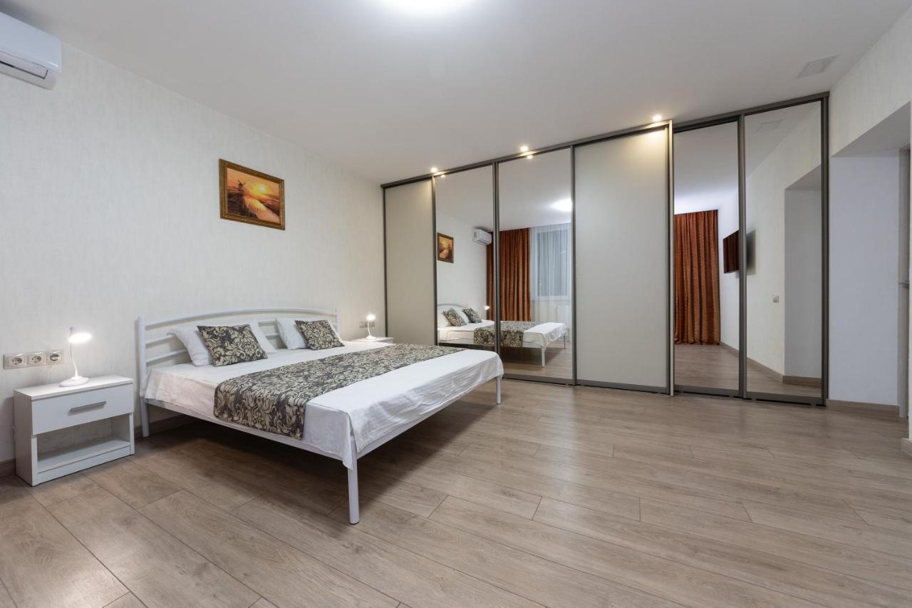Apartments Riviera,20 минут от центра Киев Экстерьер фото