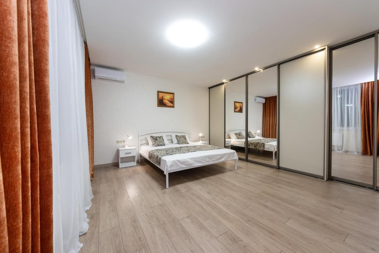 Apartments Riviera,20 минут от центра Киев Экстерьер фото
