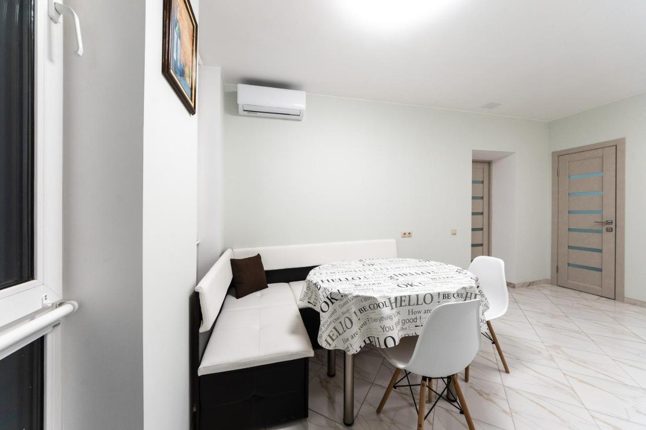 Apartments Riviera,20 минут от центра Киев Экстерьер фото