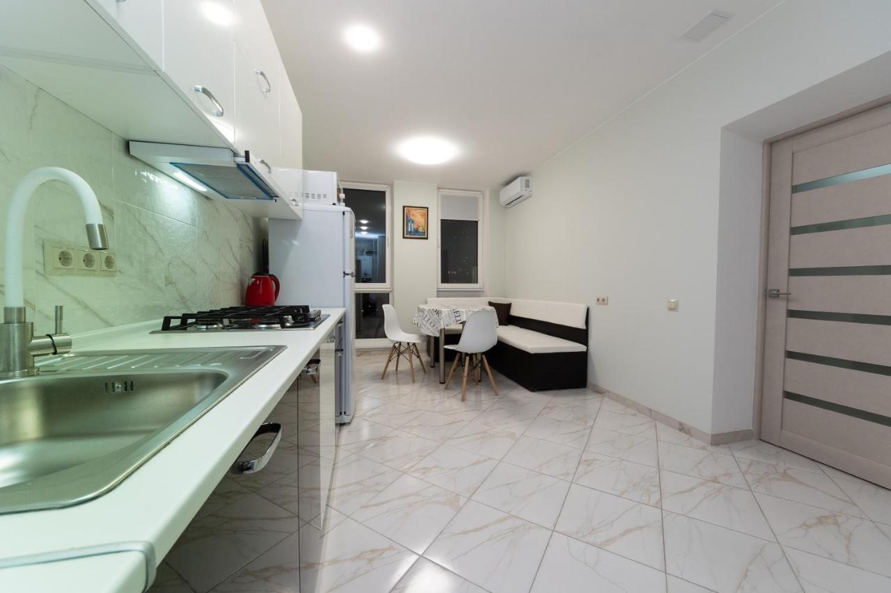 Apartments Riviera,20 минут от центра Киев Экстерьер фото